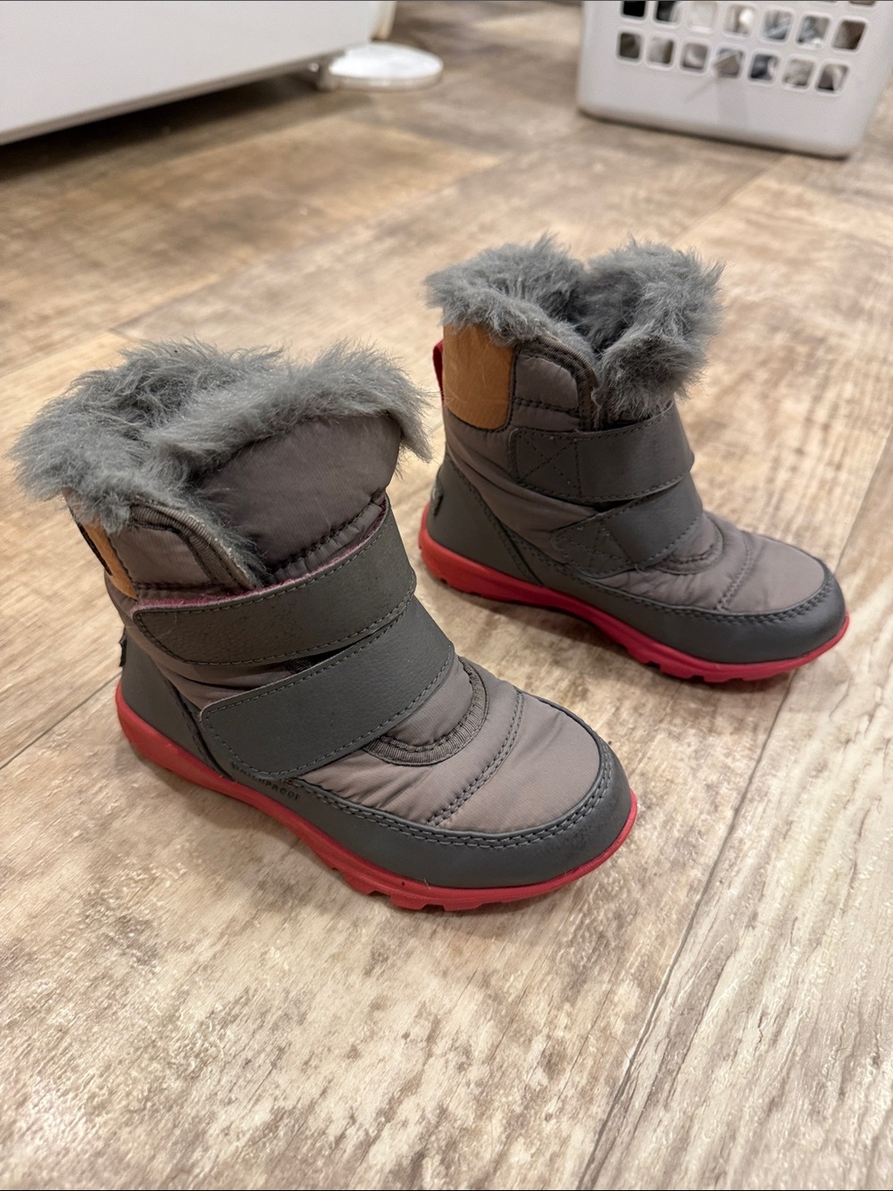 Sorel Kids Gray Winter Boots with Bright Pink Soles